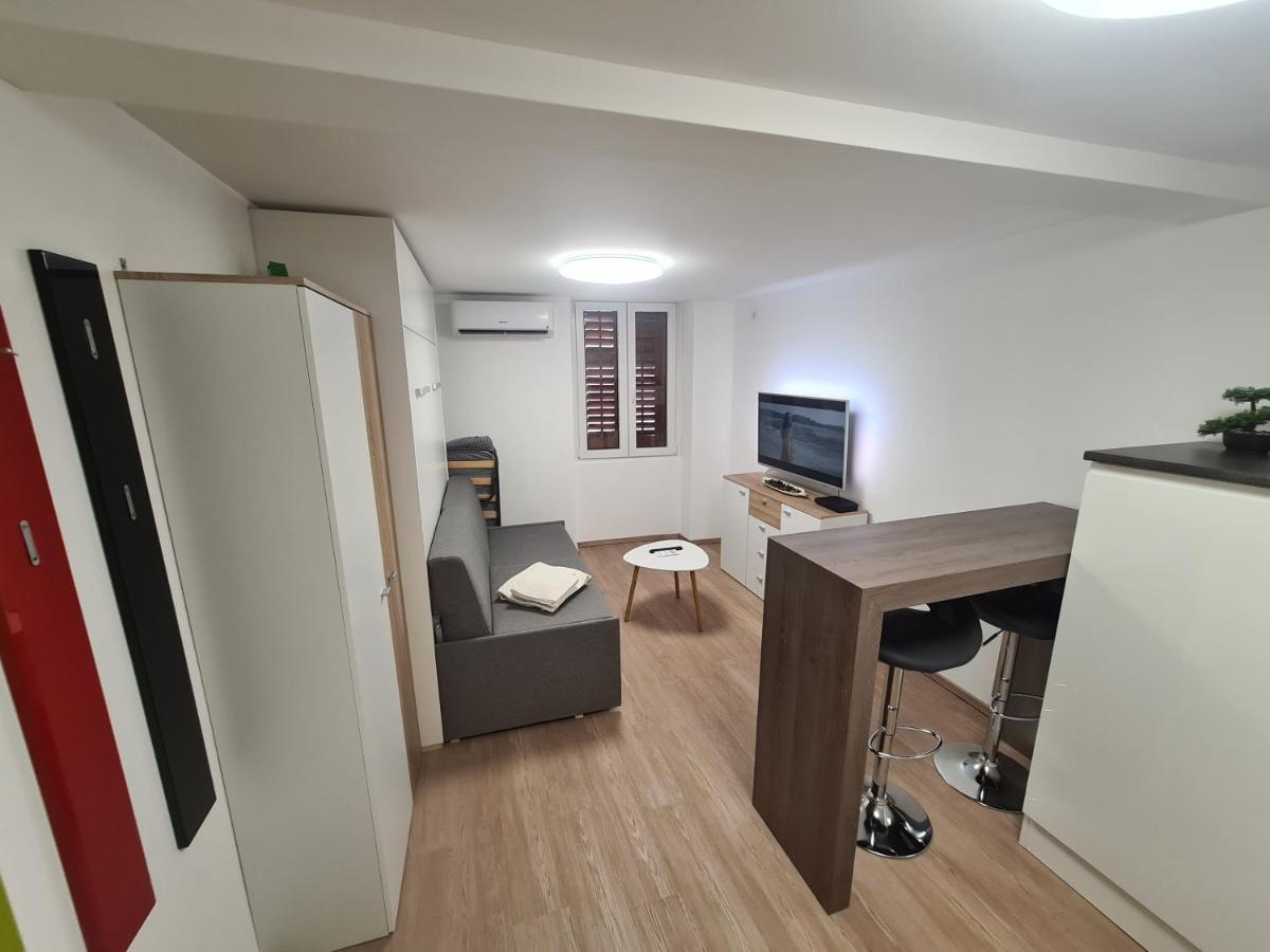 Ferienwohnung Apartma Sasko Izola Exterior foto