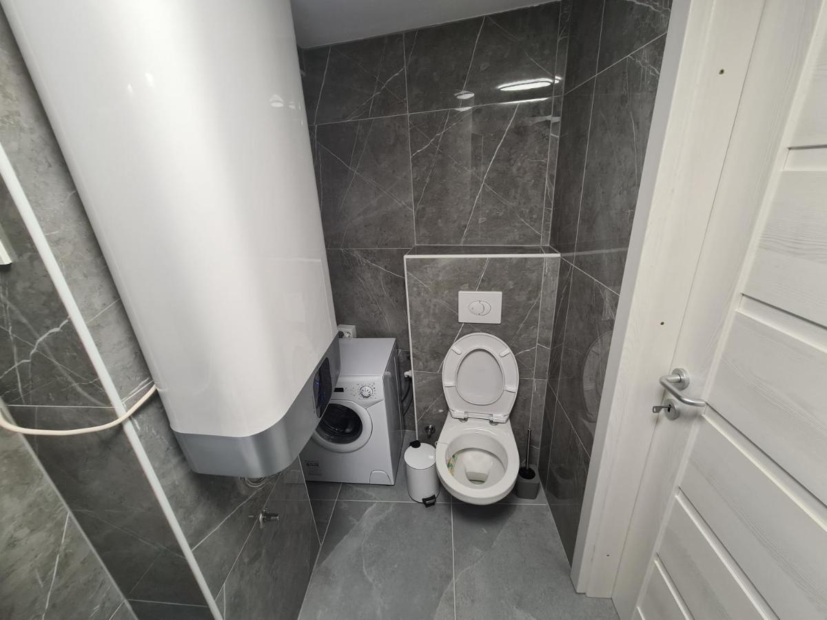 Ferienwohnung Apartma Sasko Izola Exterior foto